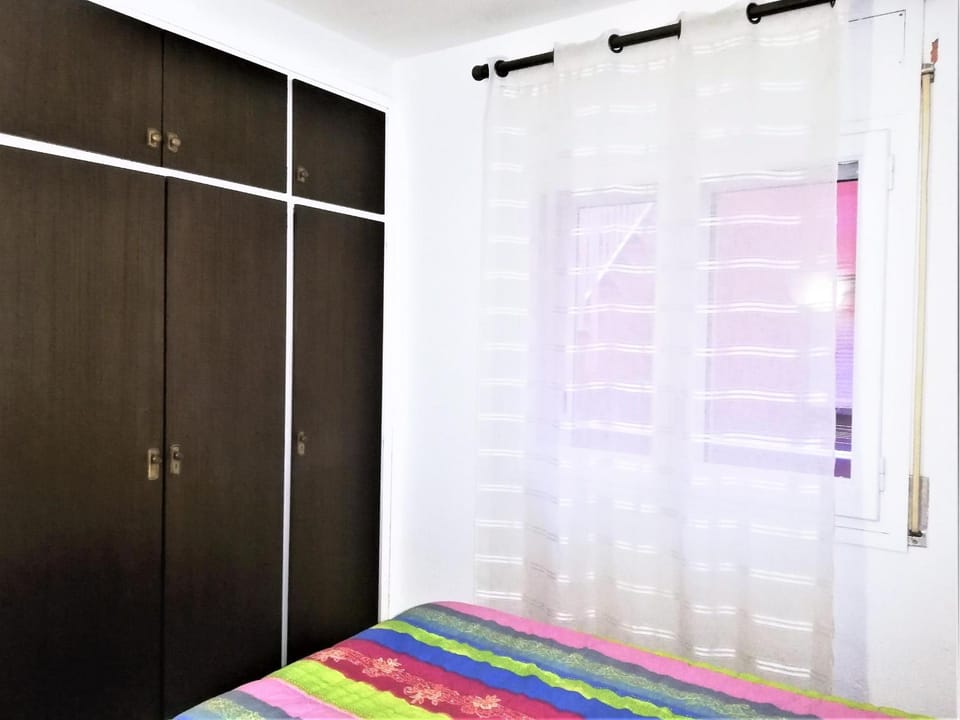 Apartamento céntrico cerca de la playa, comercios y Ciudadela con A/A y terraza. - ES-258-25 Apartment in Roses