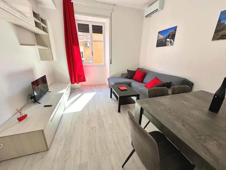 TV and multimedia, Living room, Seating area, Evening entertainment, air conditioner