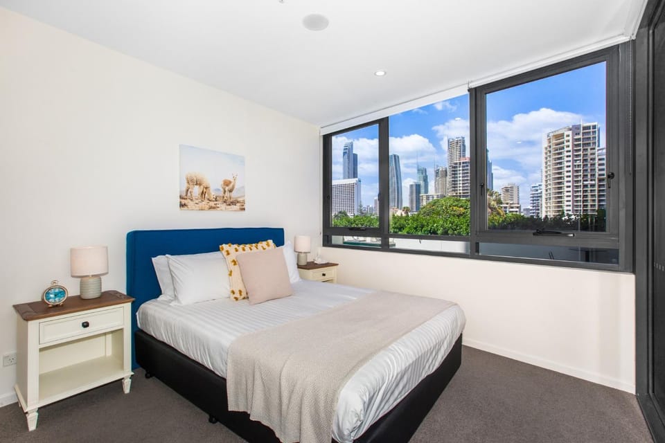 Sun Drenched Apartment in the Heart of Surfers Apartment in Surfers Paradise