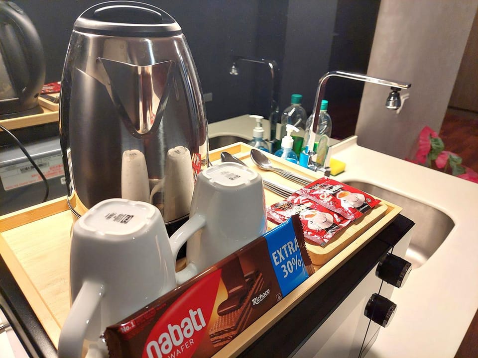 Coffee/tea facilities, Kitchen or kitchenette, Food and drinks