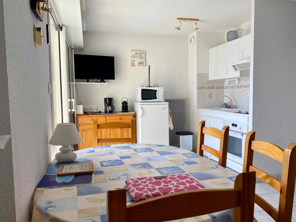 Appartement lumineux avec balcon et parking face au port, proche océan - FR-1-336-160 Apartment in Pays de la Loire
