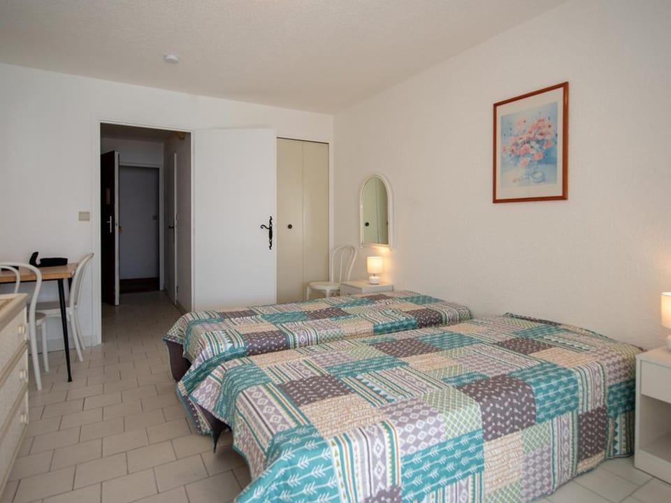 Studio cosy au Lavandou avec accès plage et parking privé - FR-1-803-67 Apartment in Le Lavandou