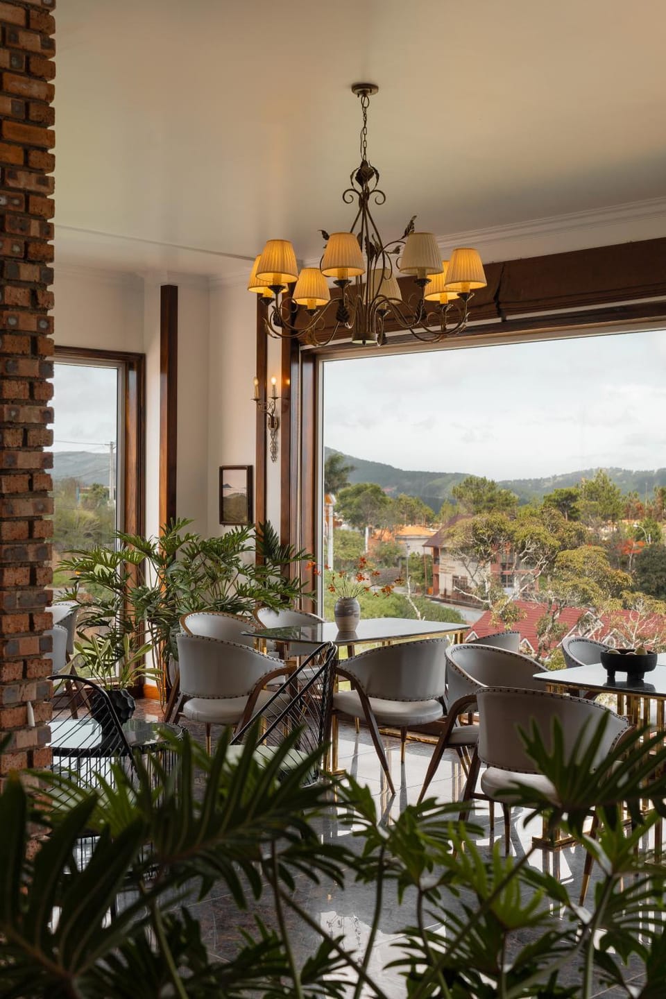 Day, Natural landscape, View (from property/room), Dining area, Mountain view