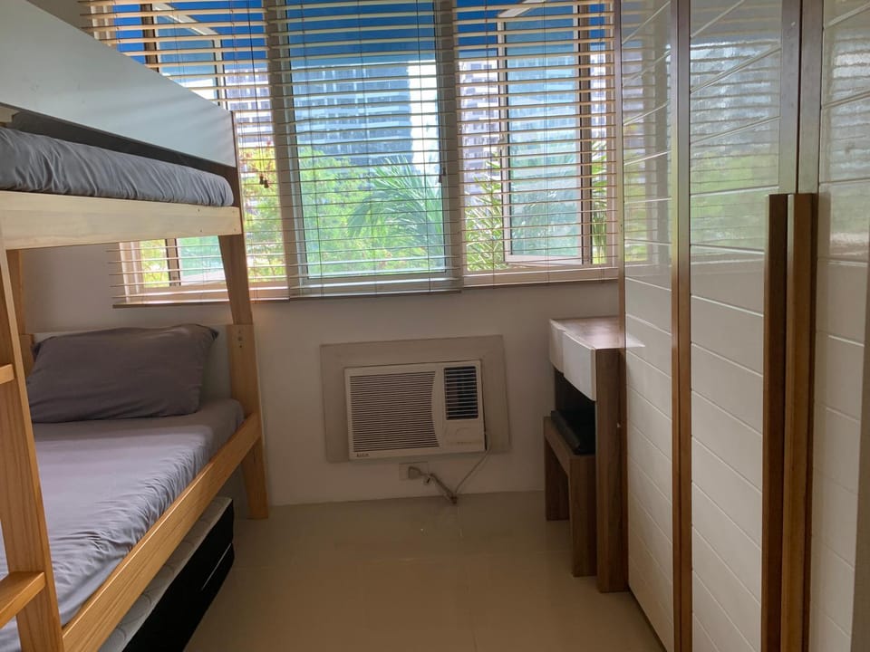 Your Happy Home in Mall of Asia Apartment in Pasay