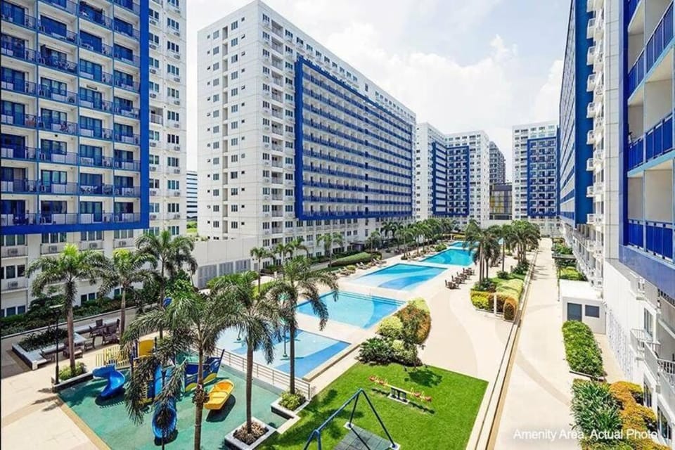 Your Happy Home in Mall of Asia Apartment in Pasay
