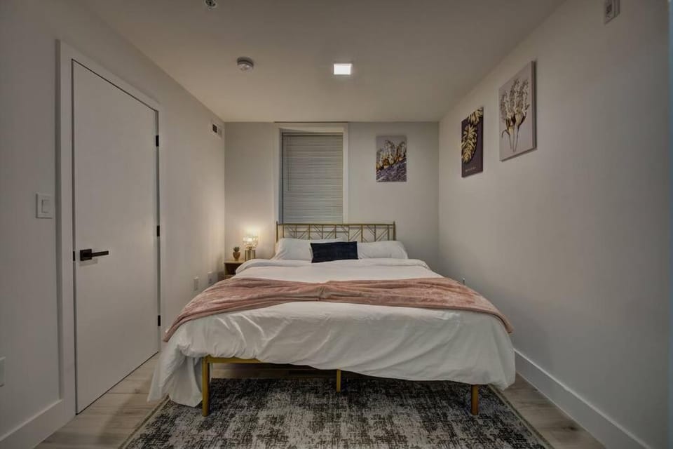 Modern, Gorgeous & Luxury Gem - 5 Stars Location Apartment in District of Columbia