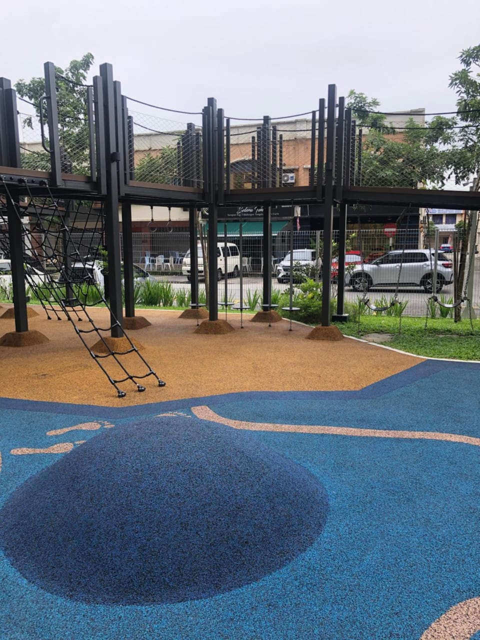 Day, Children play ground