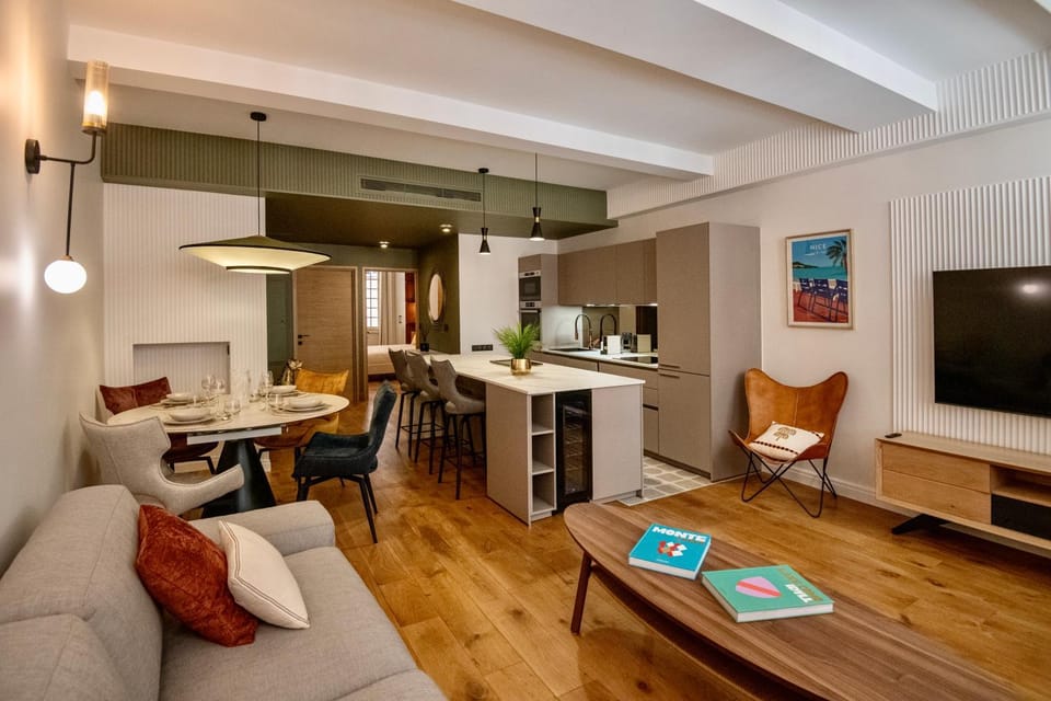 Communal lounge/ TV room, TV and multimedia, Living room, Seating area