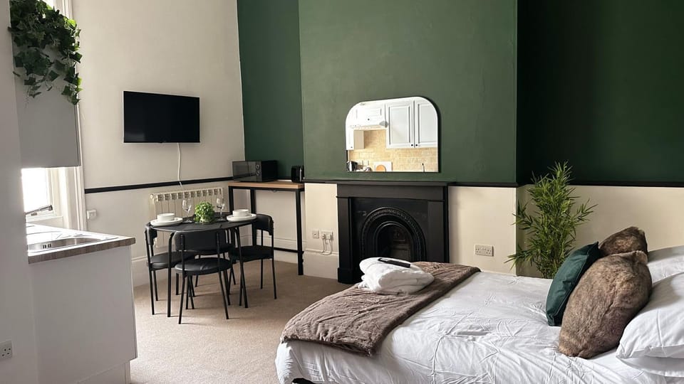 Studio apartment - The Emerald Apartment in Cheltenham