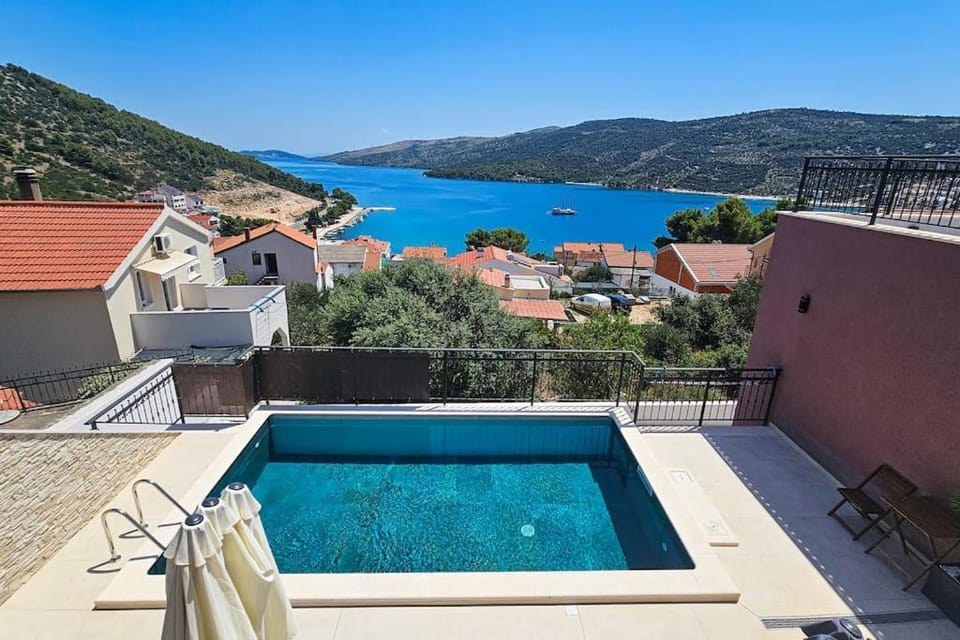 Natural landscape, Bird's eye view, Pool view, Sea view, Swimming pool