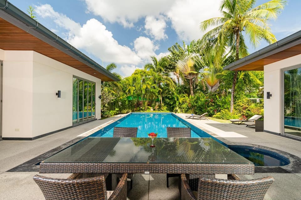 Pool view, Swimming pool