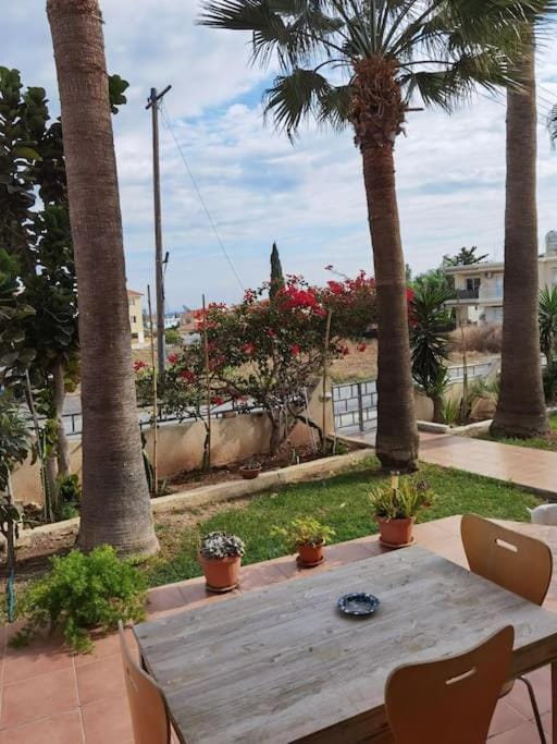 Lovely house apartment 2 bedrooms wiht nice view Apartment in Oroklini