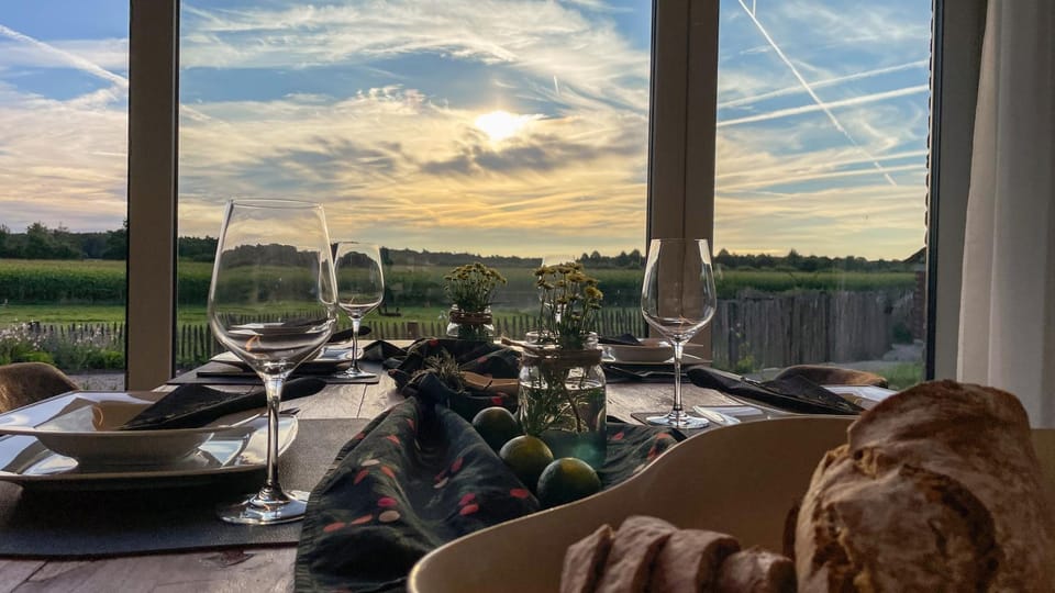 Natural landscape, Food and drinks, Dining area, Food