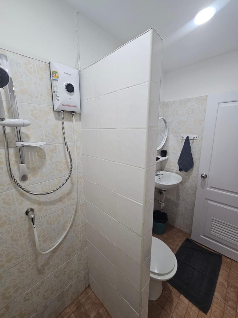 Shower, Toilet, Bathroom