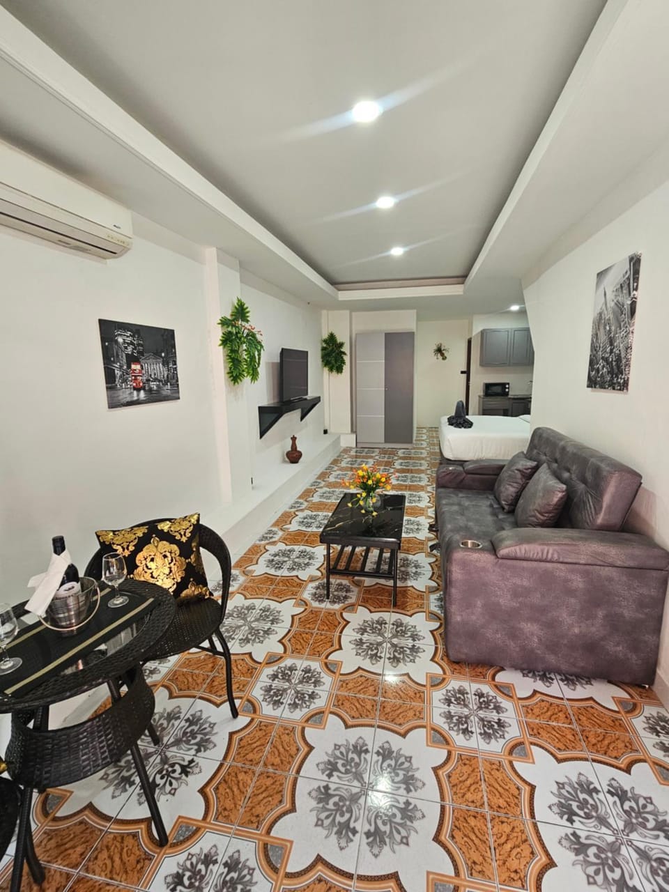 TV and multimedia, Living room, Seating area