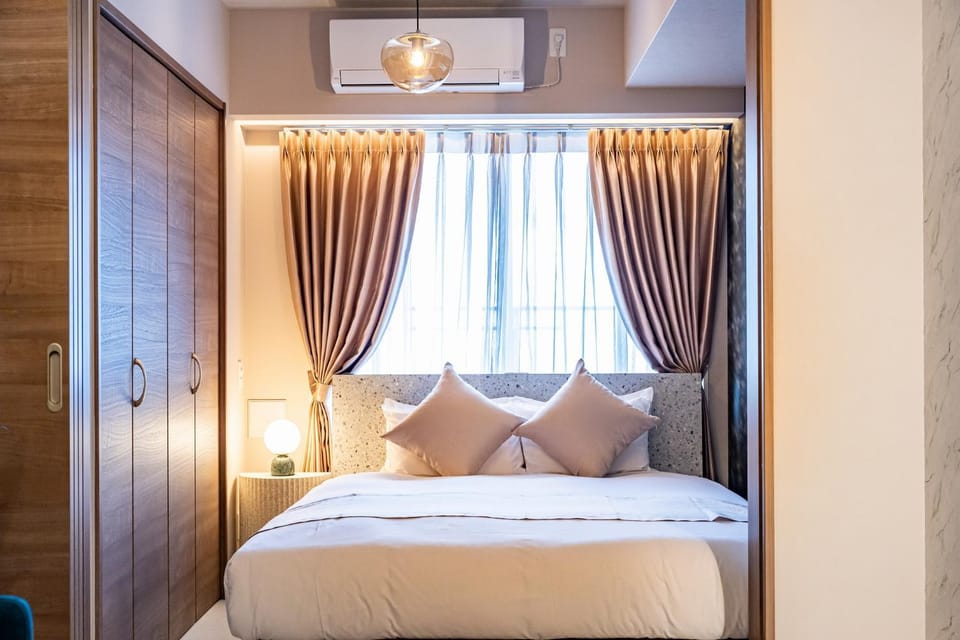 Bed, Photo of the whole room, Bedroom, air conditioner