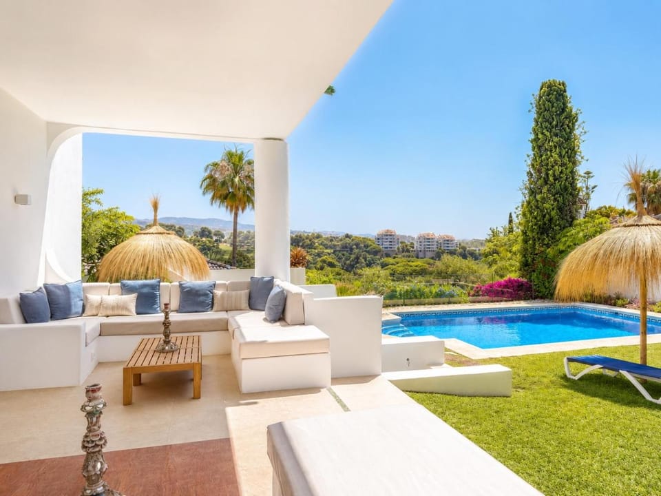 Aurora Boutique - Only Adults Bed and Breakfast in Marbella