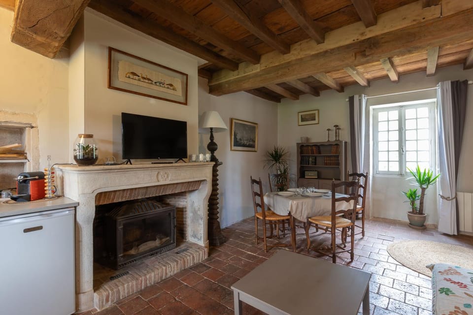 Cabana & La Maison du Père Amour House in Bourgogne-Franche-Comté