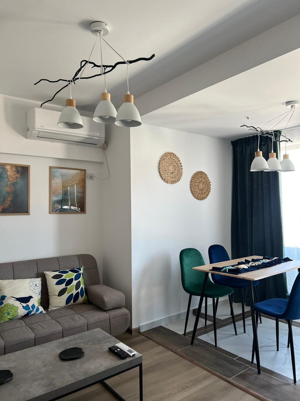 Living room, Dining area