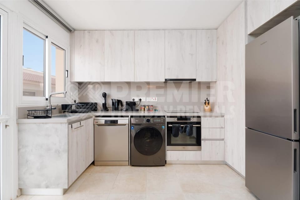 2BR Apartment with Pools - Anabelle by Premier Apartment in Paralimni