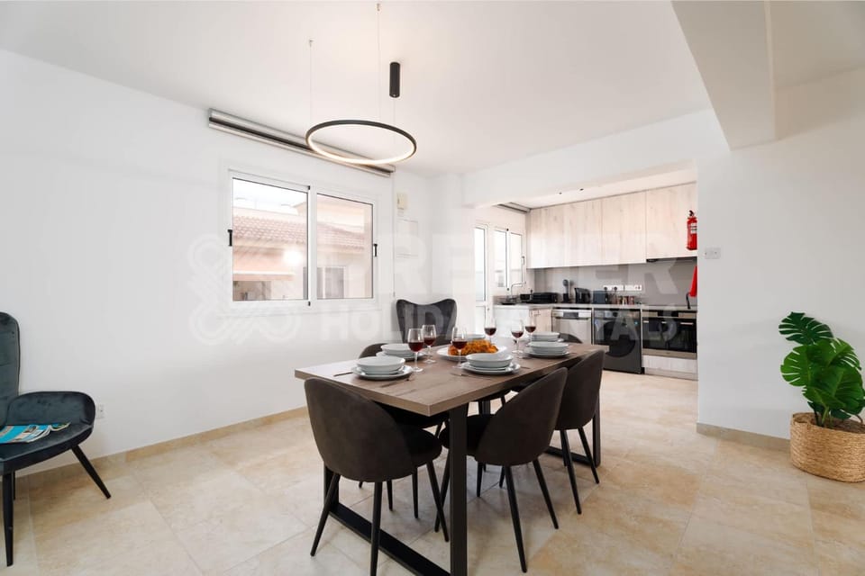 2BR Apartment with Pools - Anabelle by Premier Apartment in Paralimni