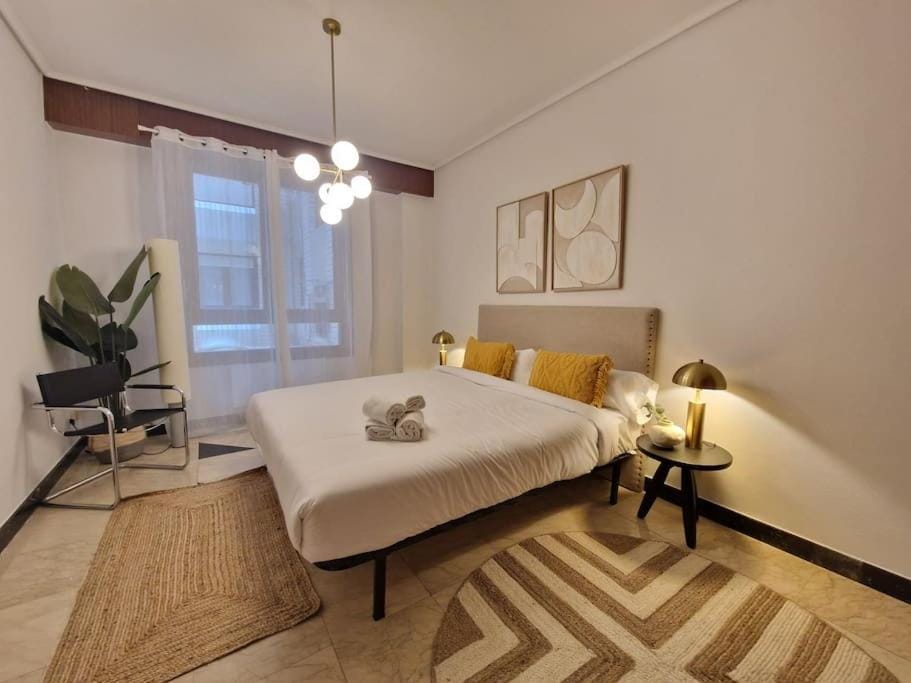 130m2 Premium & Central & Parking - ALOHA Bilbao Apartment in Bilbao