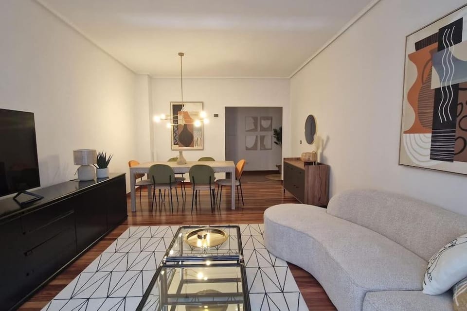 130m2 Premium & Central & Parking - ALOHA Bilbao Apartment in Bilbao