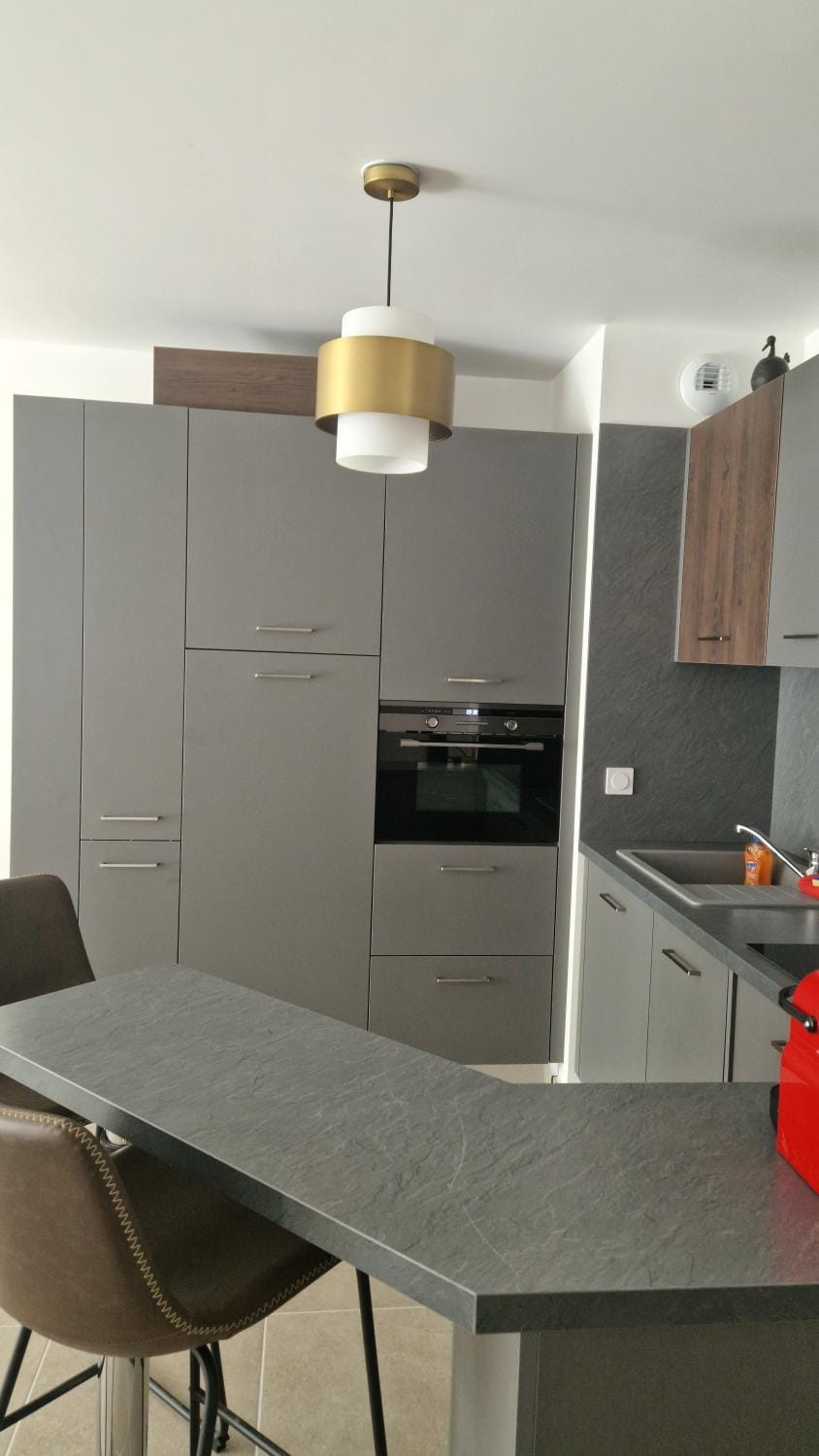 Kitchen or kitchenette, Dining area, stove