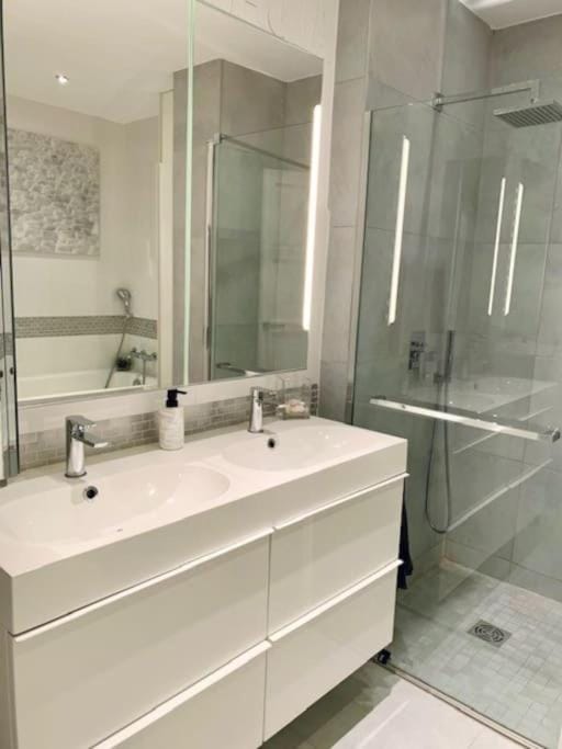 Superbe T3 Avec Vues Mer Apartment in Hyères
