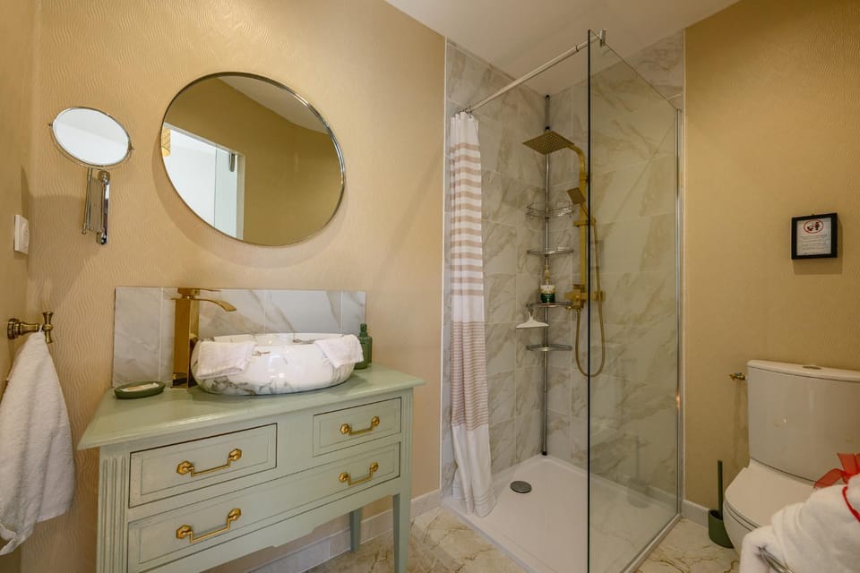 Les 13 lavoirs d'antan - chambre douceur de vivre Vacation rental in Normandy