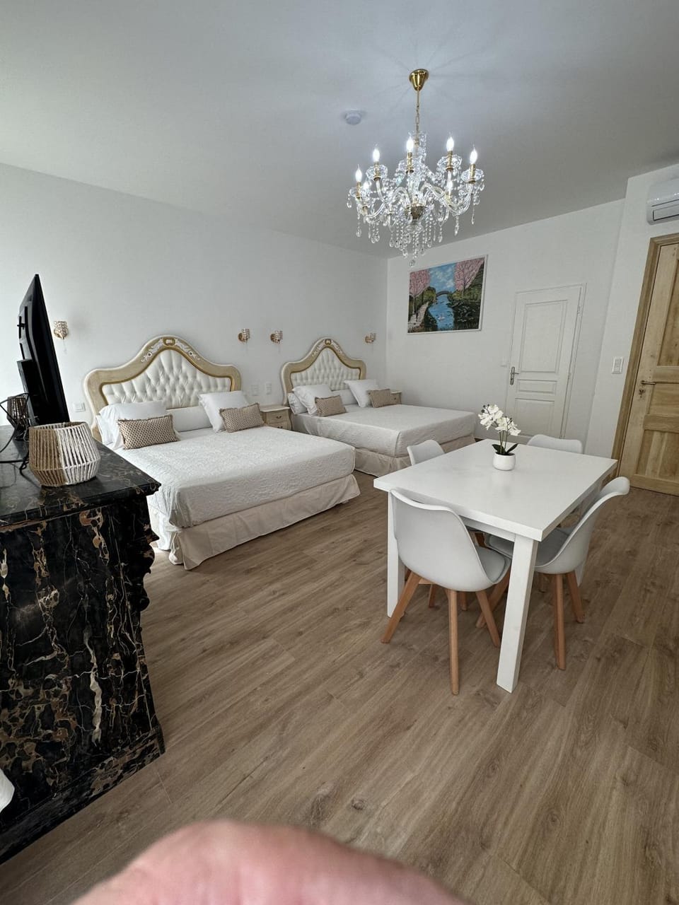 Photo of the whole room