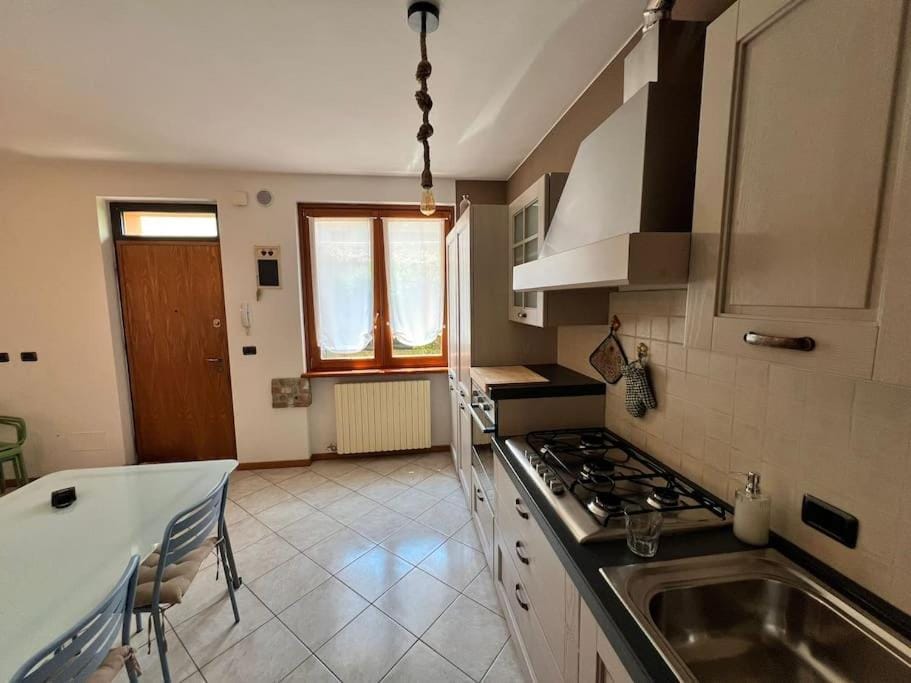 Al Riparo - Comfort near Verona Apartment in Veneto