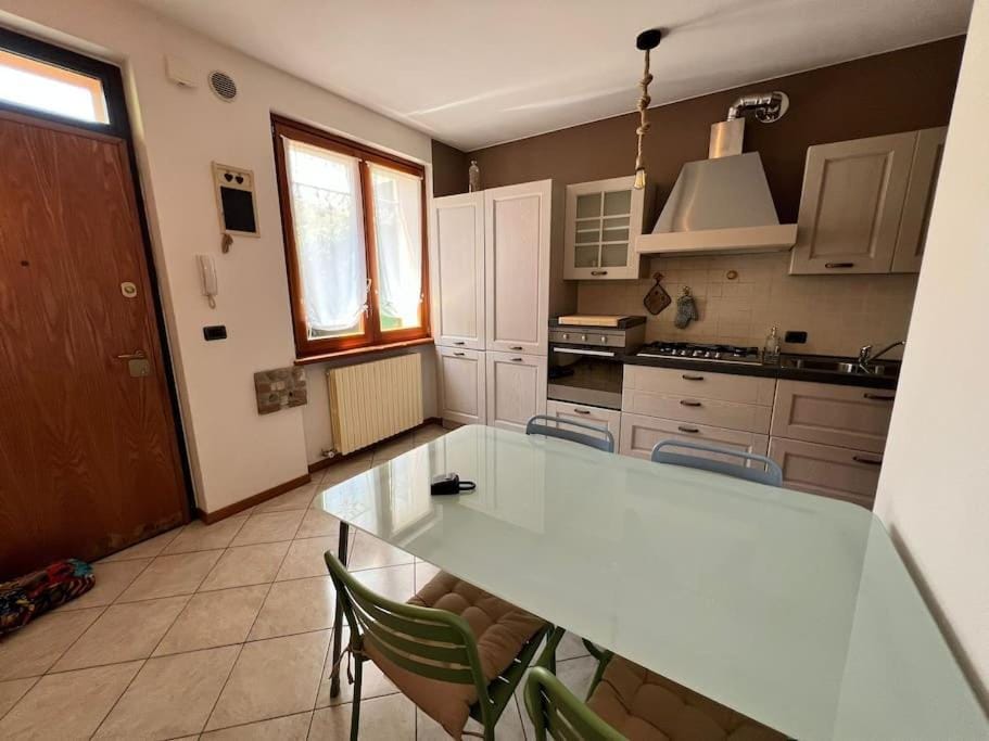 Al Riparo - Comfort near Verona Apartment in Veneto