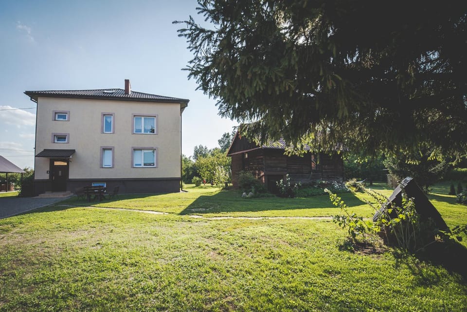 Property building, Day, Natural landscape, Garden, Garden view