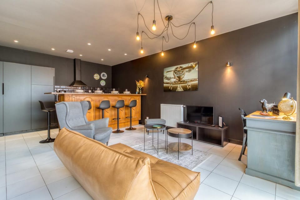TV and multimedia, Kitchen or kitchenette, Living room
