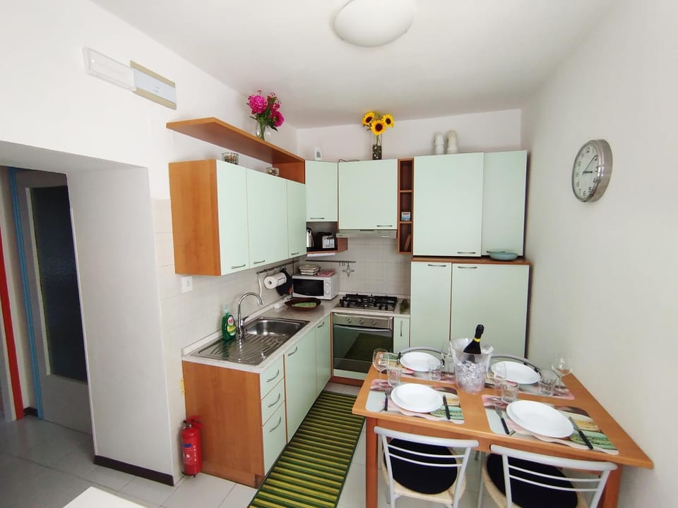 Appartamento storico in Viale Apartment in Trieste