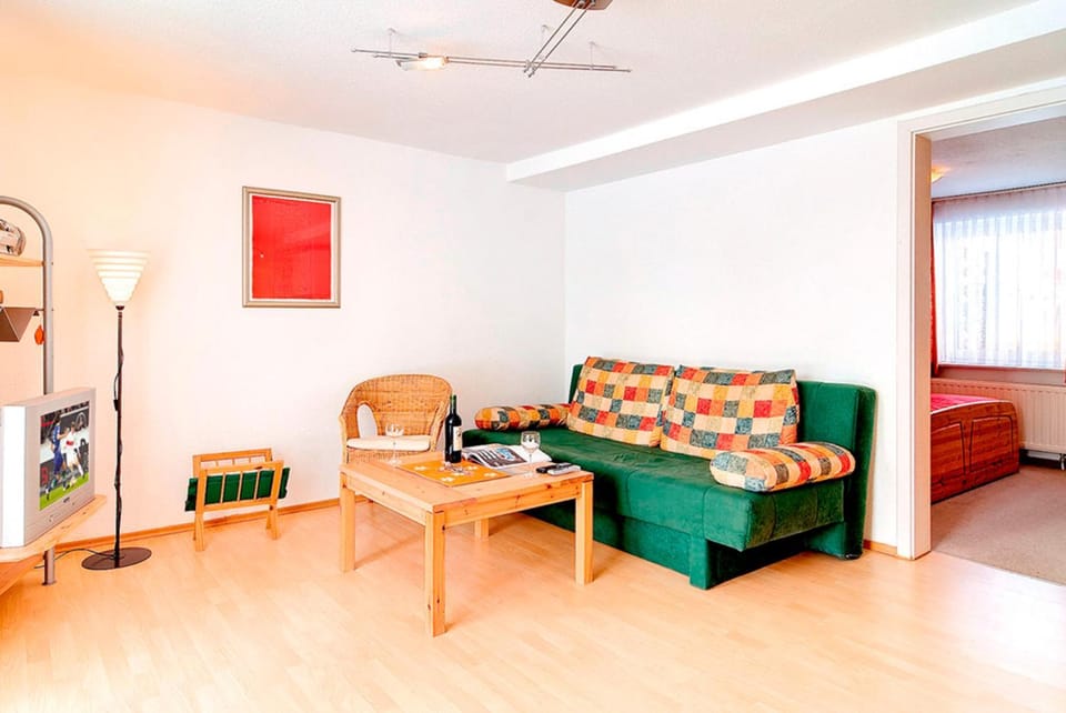 Ferienhaus Sanddorn, Fewo Seegras Apartment in Prerow