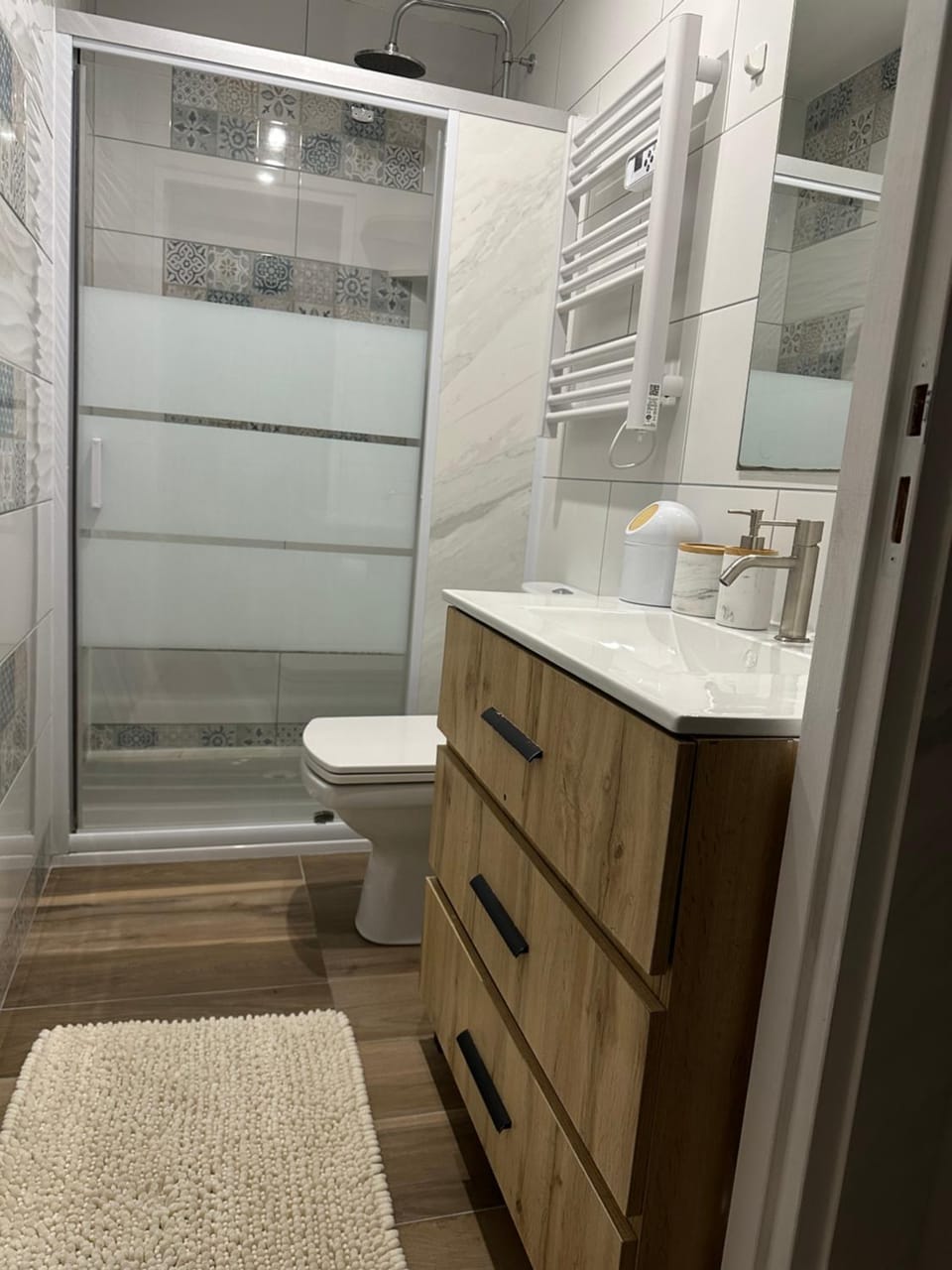 Logement avec entrée indépendantes a 25 min de Paris en RER Vacation rental in Île-de-France