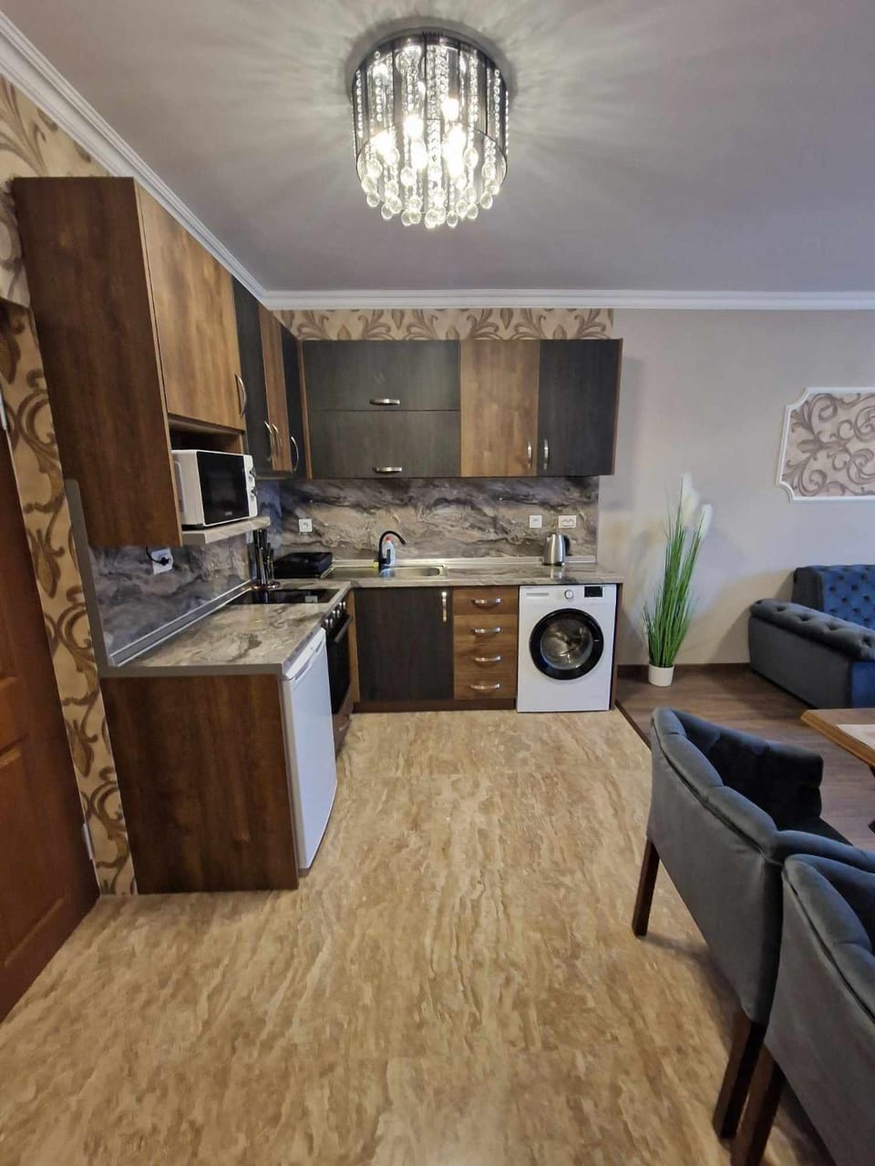 Kitchen or kitchenette, Living room, Seating area, Dining area, minibar, oven, stove, washing machine