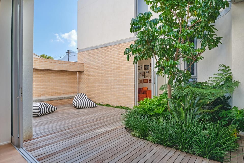 Patio, Day, Garden