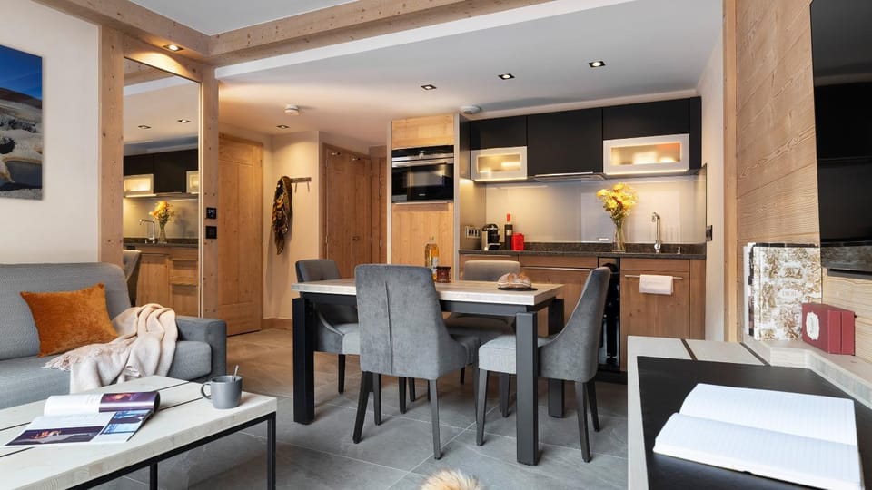 Living room, Dining area, kitchen