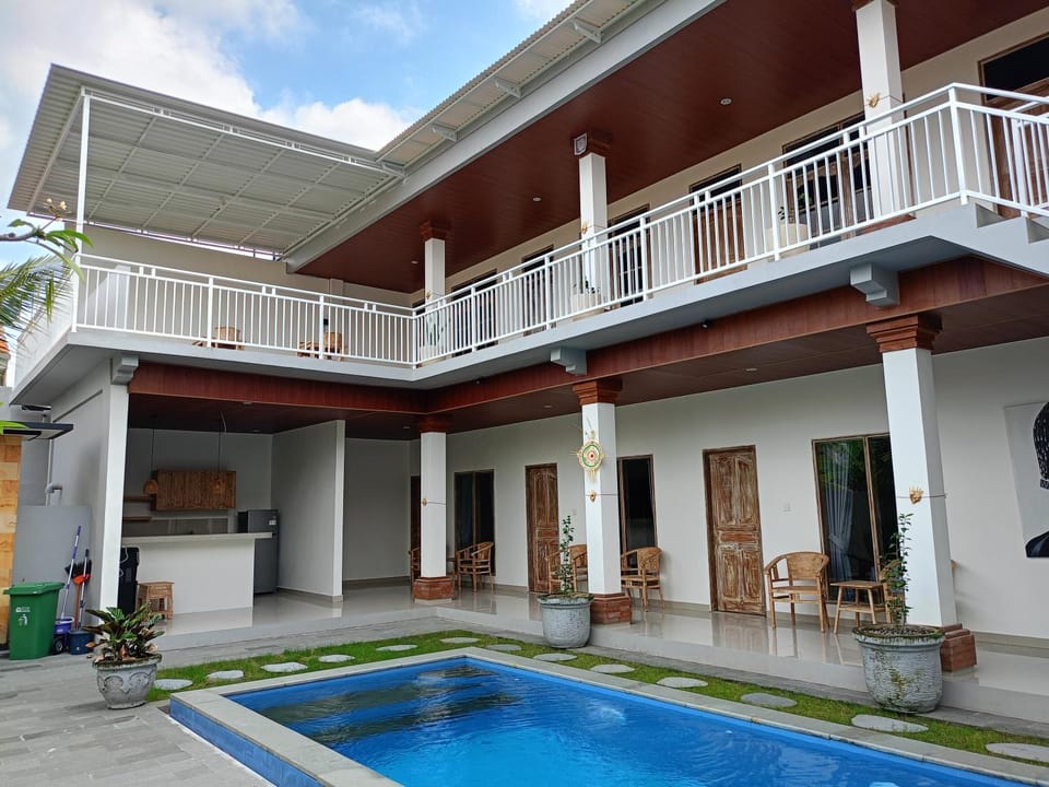 Pool view, Swimming pool