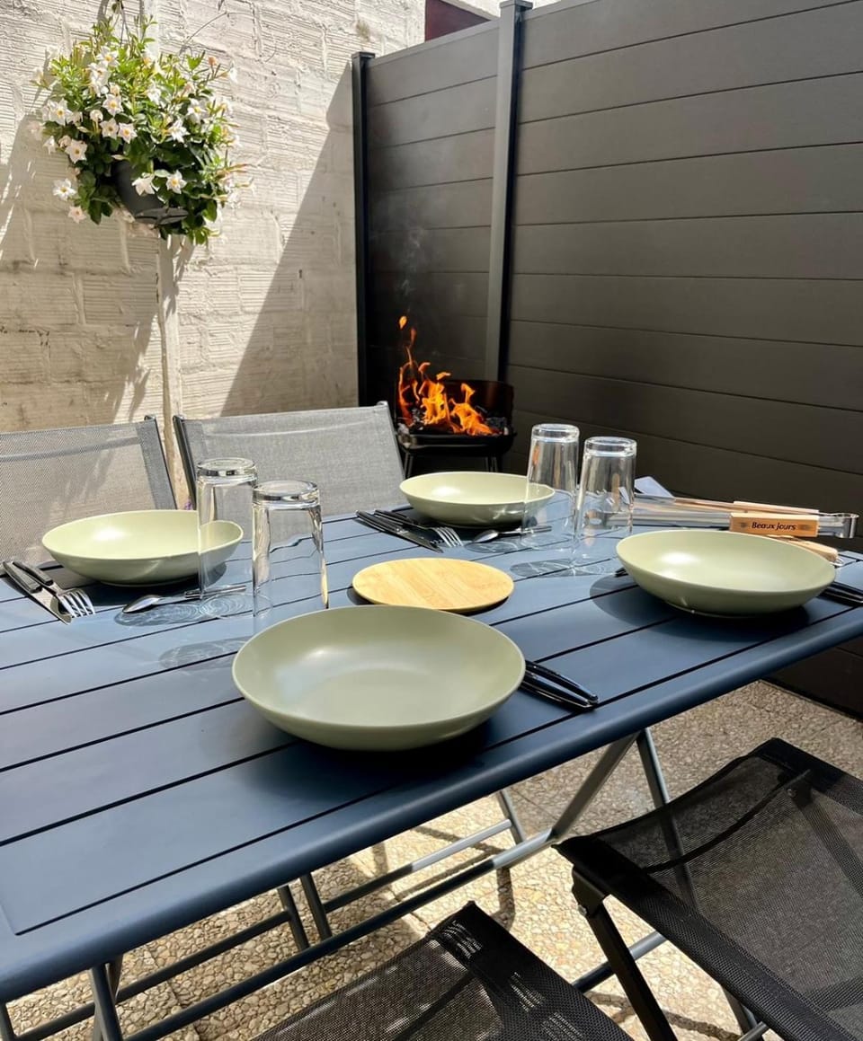 Patio, Balcony/Terrace, Breakfast, Lunch, Dinner