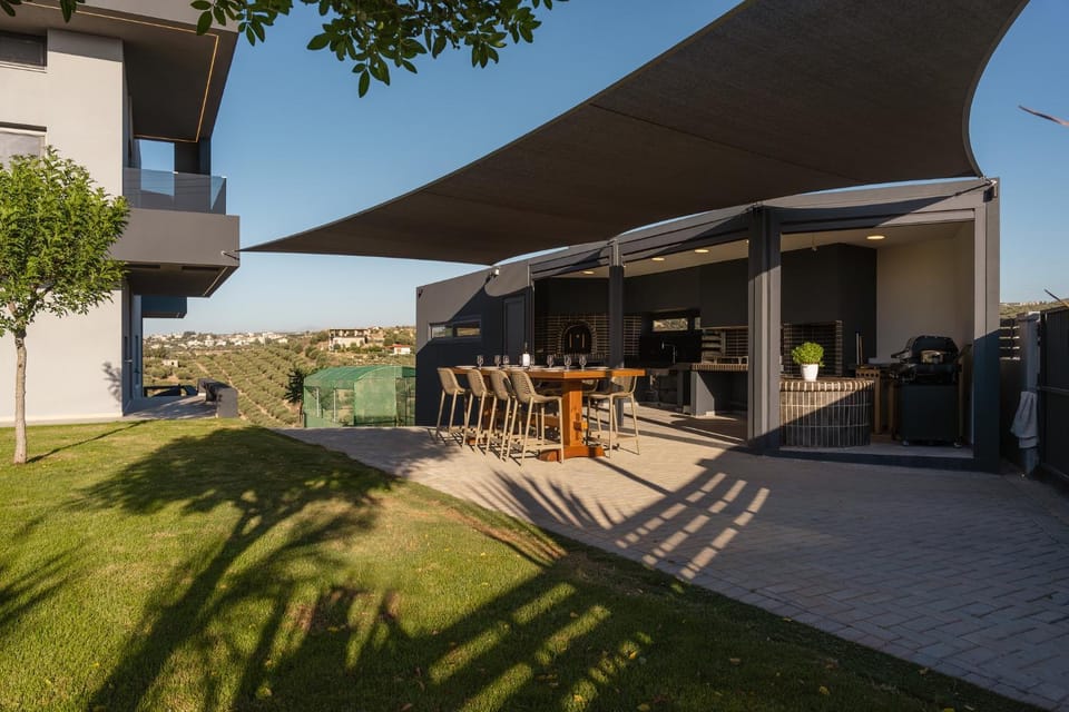 BBQ facilities, Balcony/Terrace, Dining area