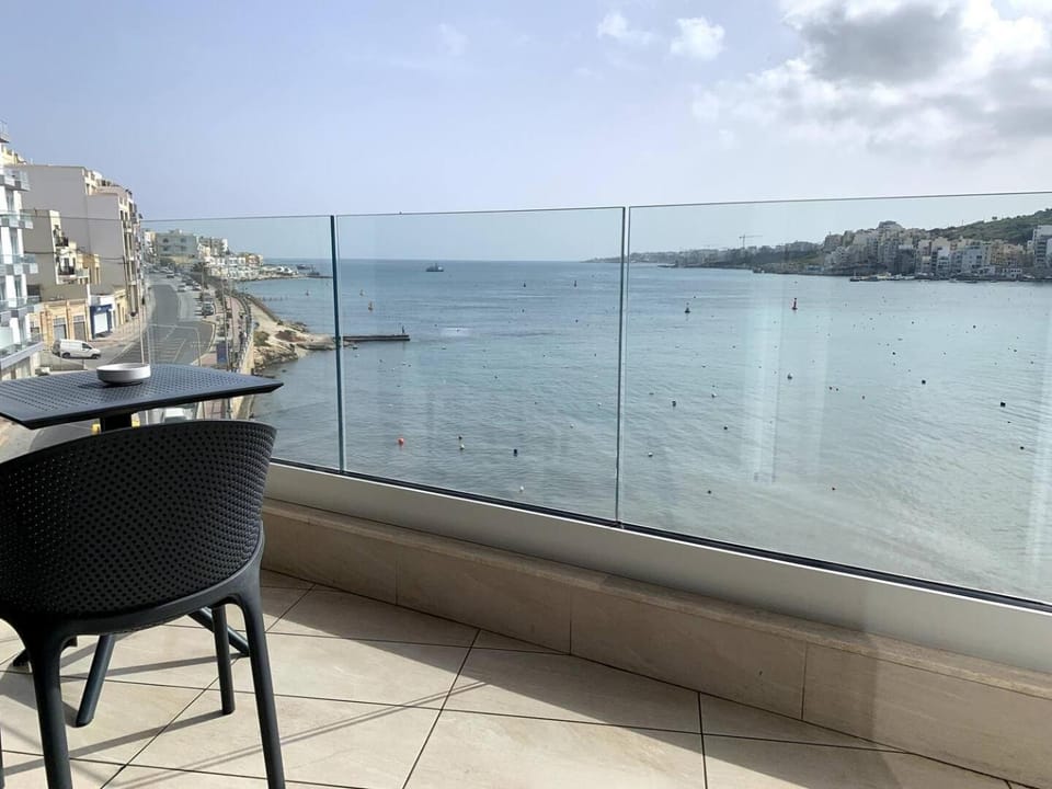 Lovely 1BED Seafront SPB - Flat 4 by Homely Apartment in Saint Paul's Bay