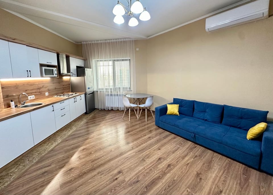 Комфортабельная 2-х комнатная квартира в 100м от метро Алатау Apartment in Almaty