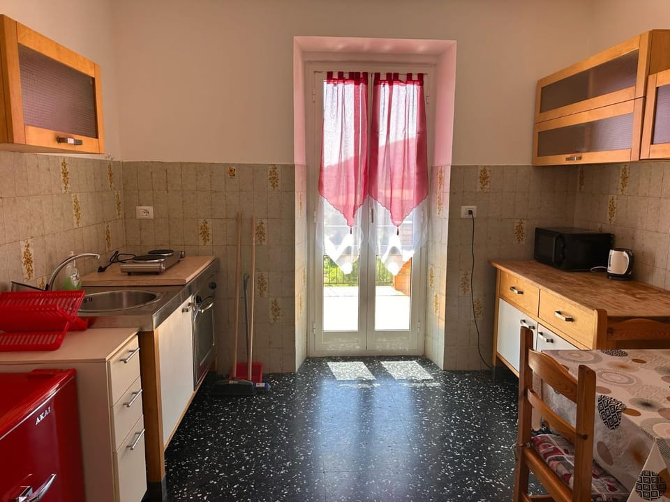 Casa con terrazza nel verde Apartment in Varazze