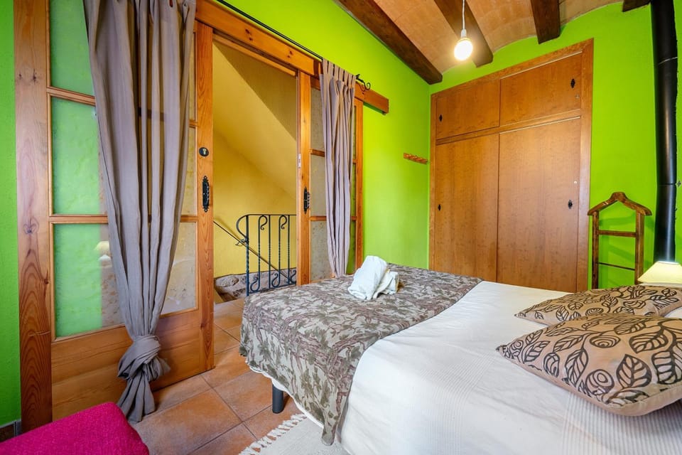 Property building, Living room, Bedroom