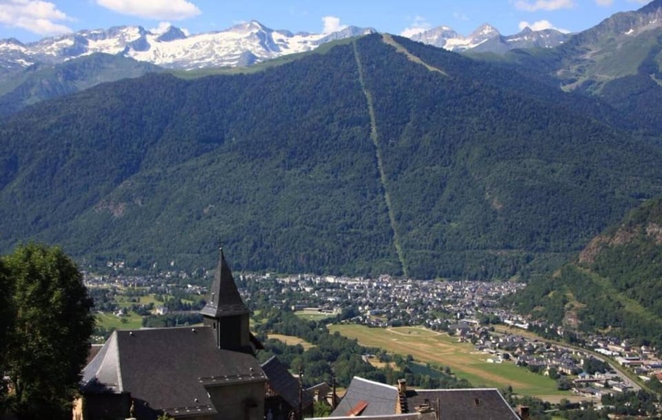 City view, Mountain view