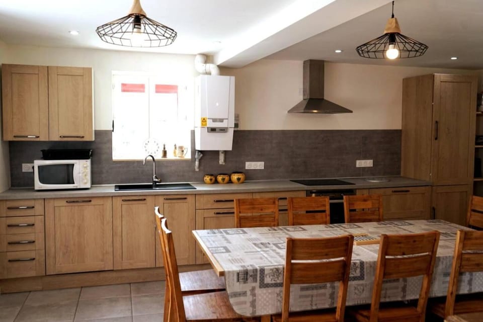 dishwasher, oven, stove, toaster, kitchen